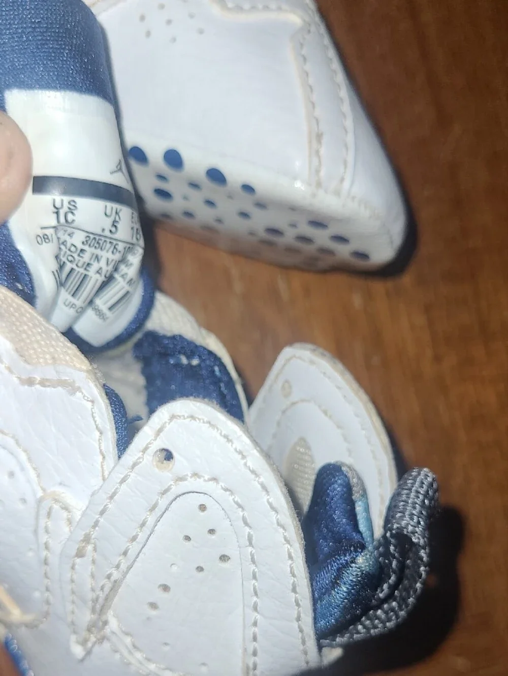 Jordan Vintage Baby White and Navy Crib Shoes Size 1